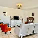 Maison, Veranda & Jardin Bassin D'arcachon 度假居 *