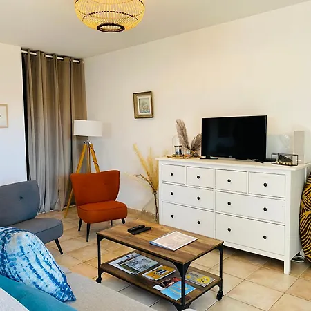 Maison, Veranda & Jardin Bassin D'arcachon 度假居 *